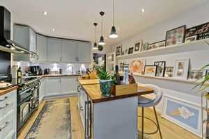 Kitchen Breakfast Room- click for photo gallery